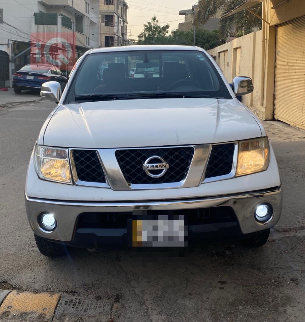 نيسان نافارا